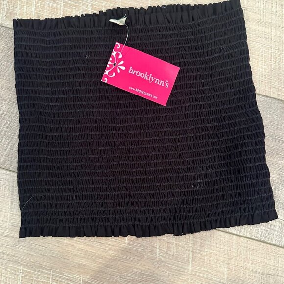 BROOKLYNS TRES BIEN USA BLACK SMOCKED HALTER TUBE TOP NEW - Picture 1 of 4
